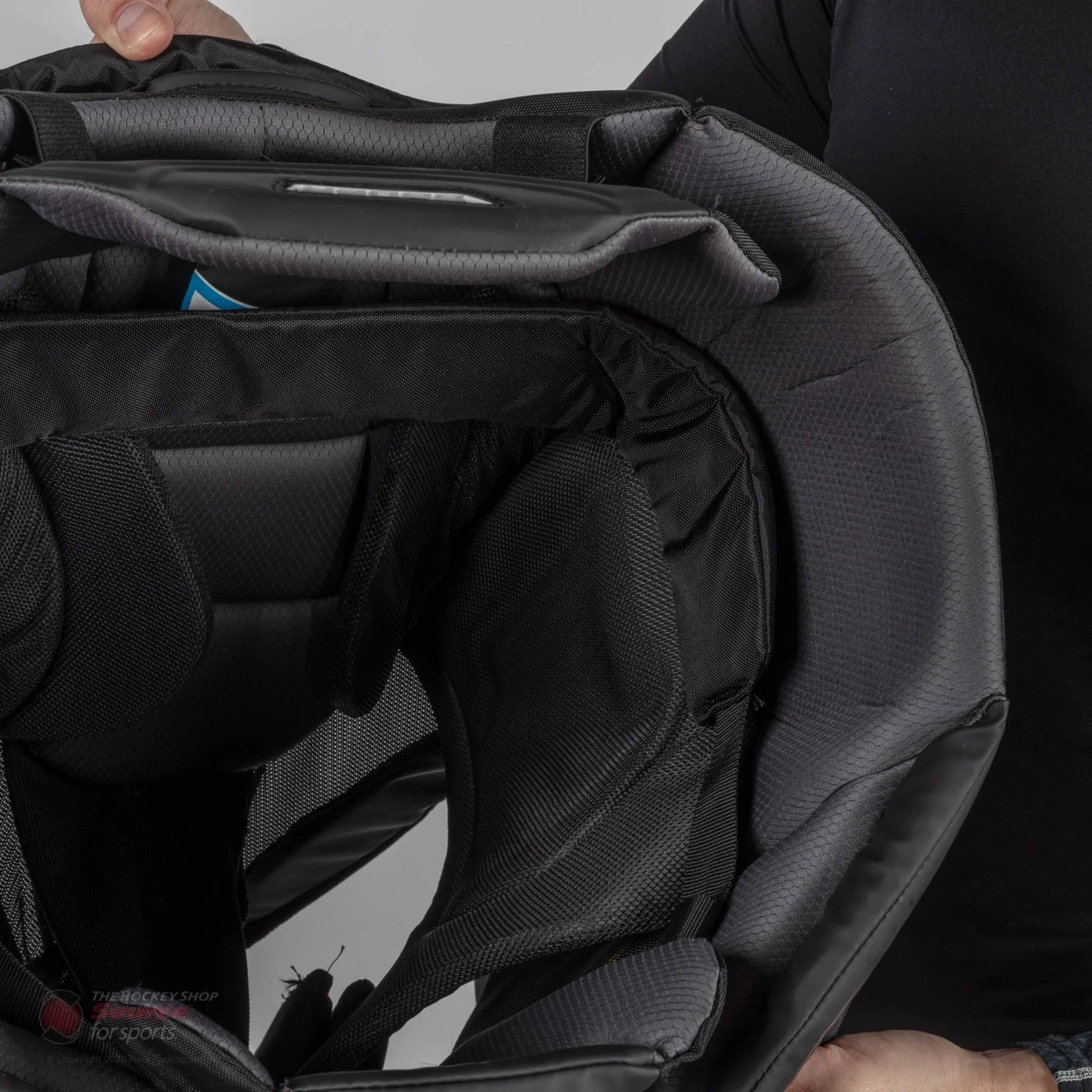 Bauer Pro Senior Goalie Pants S20 10 Bauer Pro Senior Goalie Pants S20 - Image 8