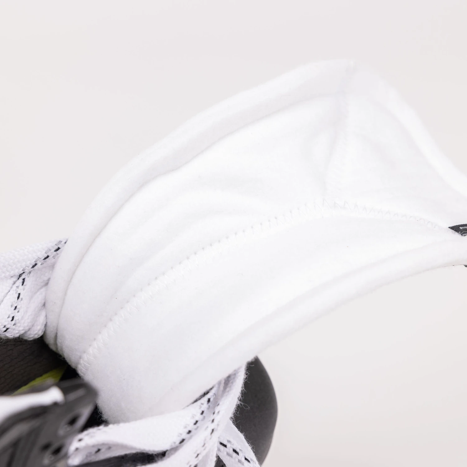 Bauer Vapor 3X Pro Intermediate Roller Hockey Skates 21 Bauer Vapor 3X Pro Intermediate Roller Hockey Skates - Image 20