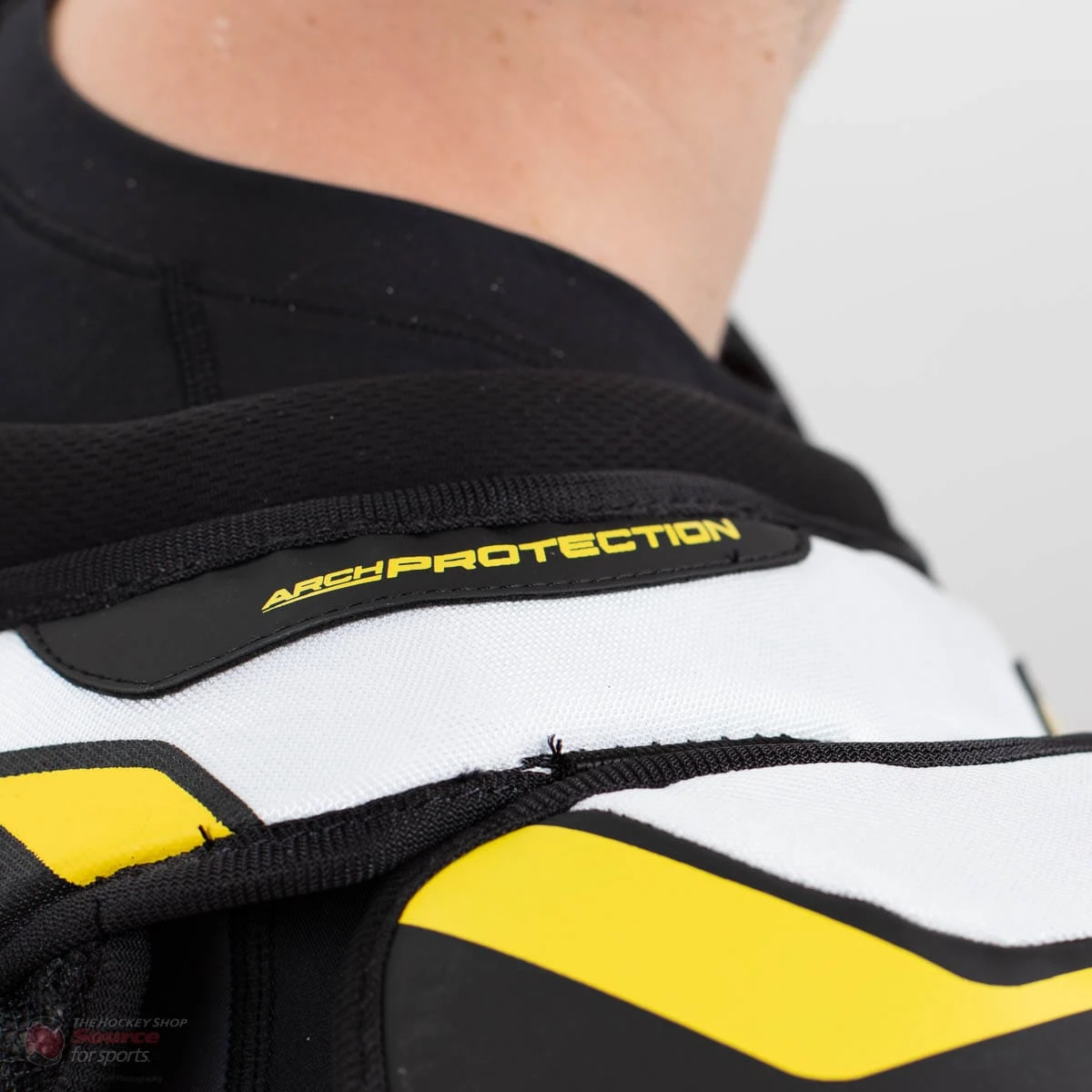 Bauer Supreme 2S Pro Senior Hockey Shoulder Pads 9 Bauer Supreme 2S Pro Senior Hockey Shoulder Pads - Image 7