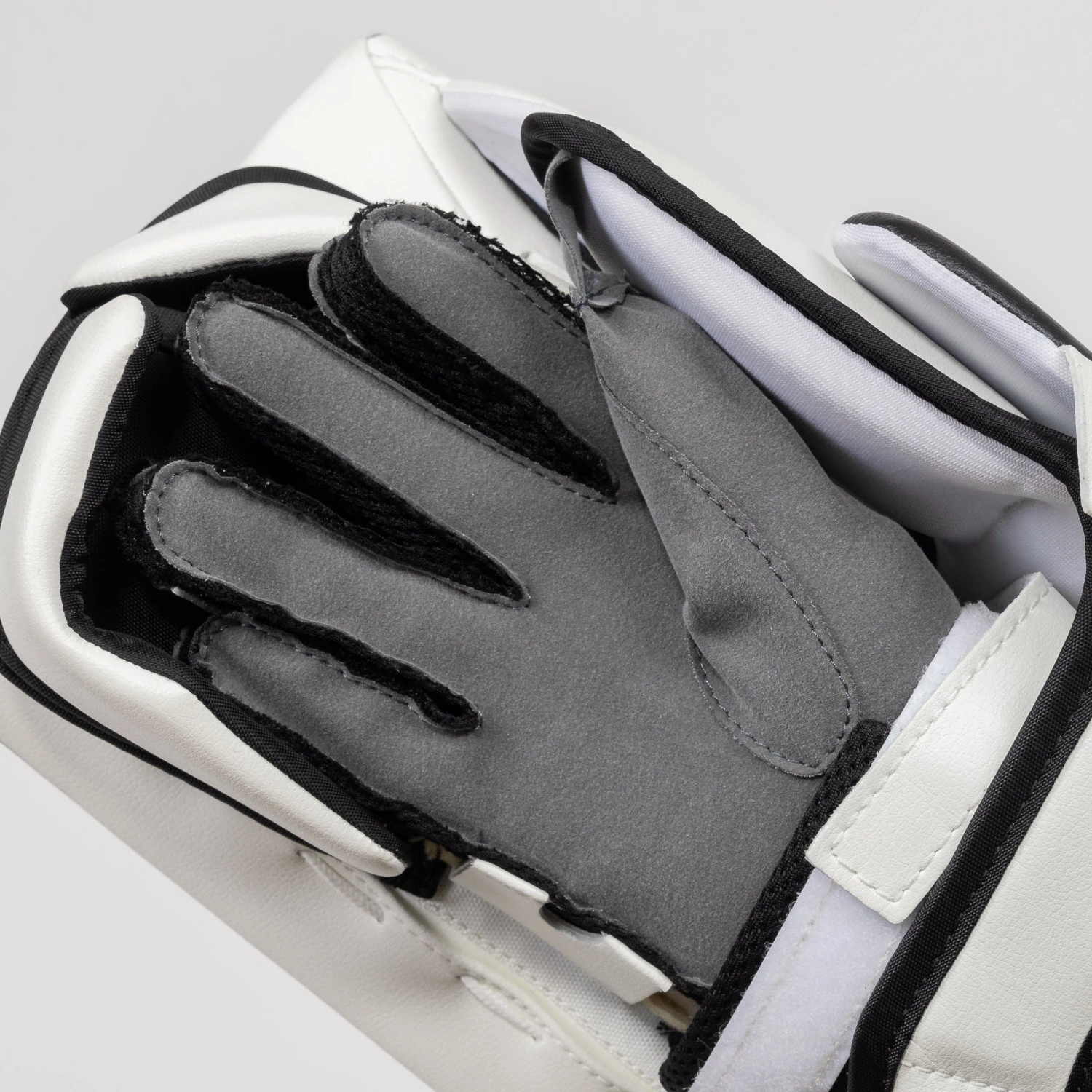 Brian's OPTiK X3 Junior Goalie Blocker 11 Brian's OPTiK X3 Junior Goalie Blocker - Image 9