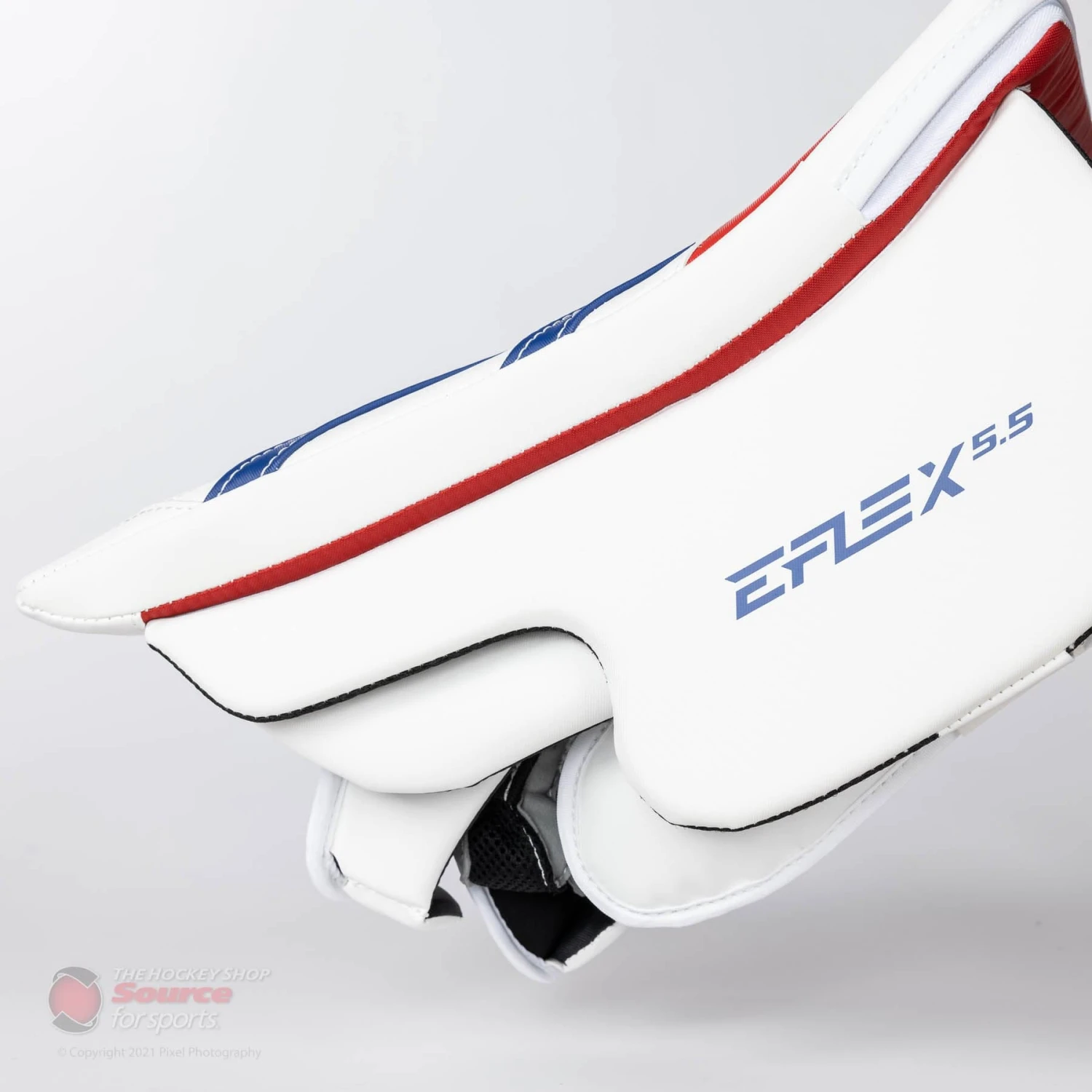 CCM Extreme Flex E5.5 Senior Goalie Blocker 7 CCM Extreme Flex E5.5 Senior Goalie Blocker - Image 5