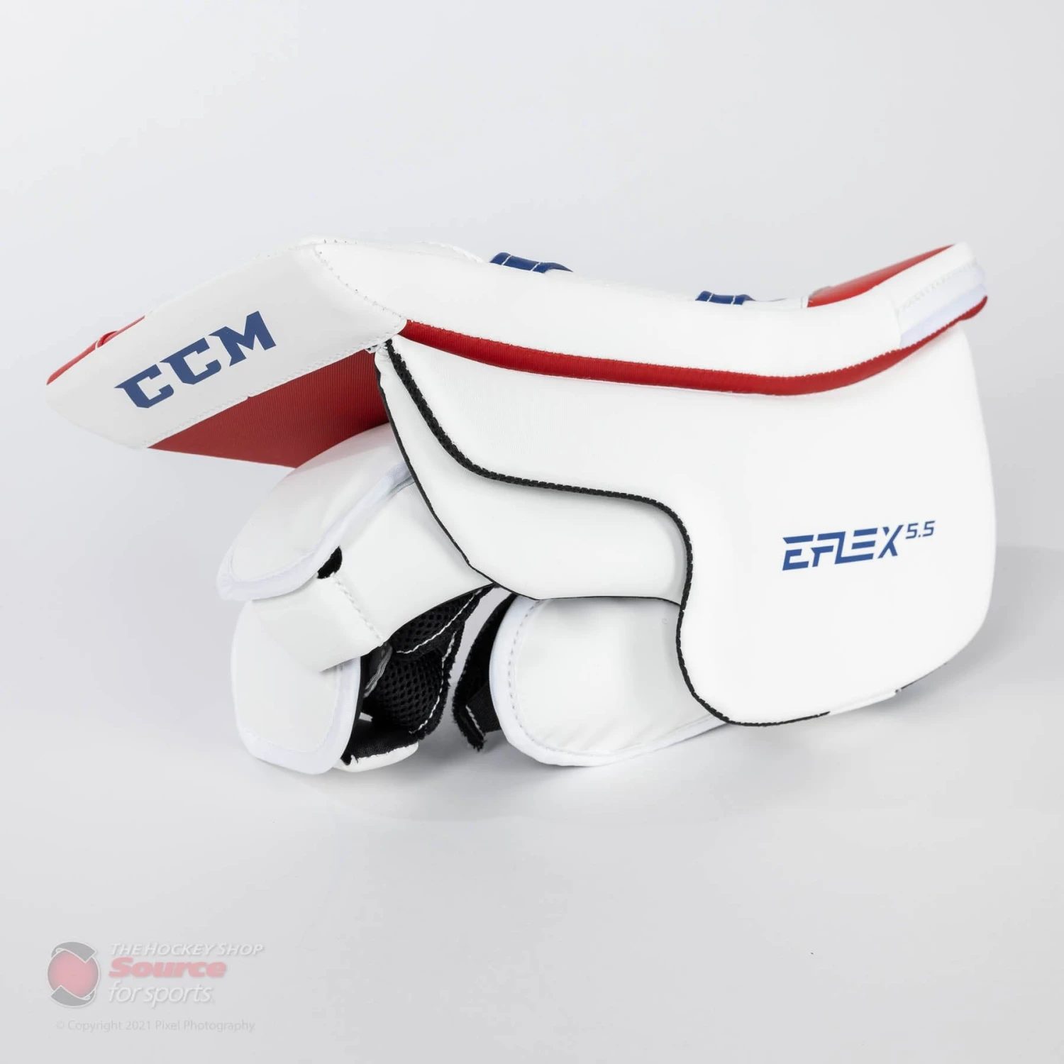 CCM Extreme Flex E5.5 Senior Goalie Blocker 6 CCM Extreme Flex E5.5 Senior Goalie Blocker - Image 4