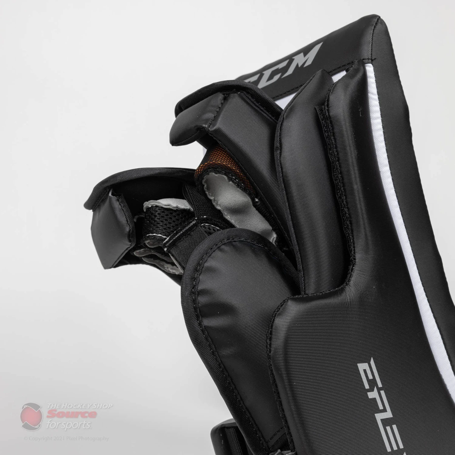 CCM Extreme Flex E5.5 Senior Goalie Blocker - Source Exclusive 7 CCM Extreme Flex E5.5 Senior Goalie Blocker - Source Exclusive - Image 5