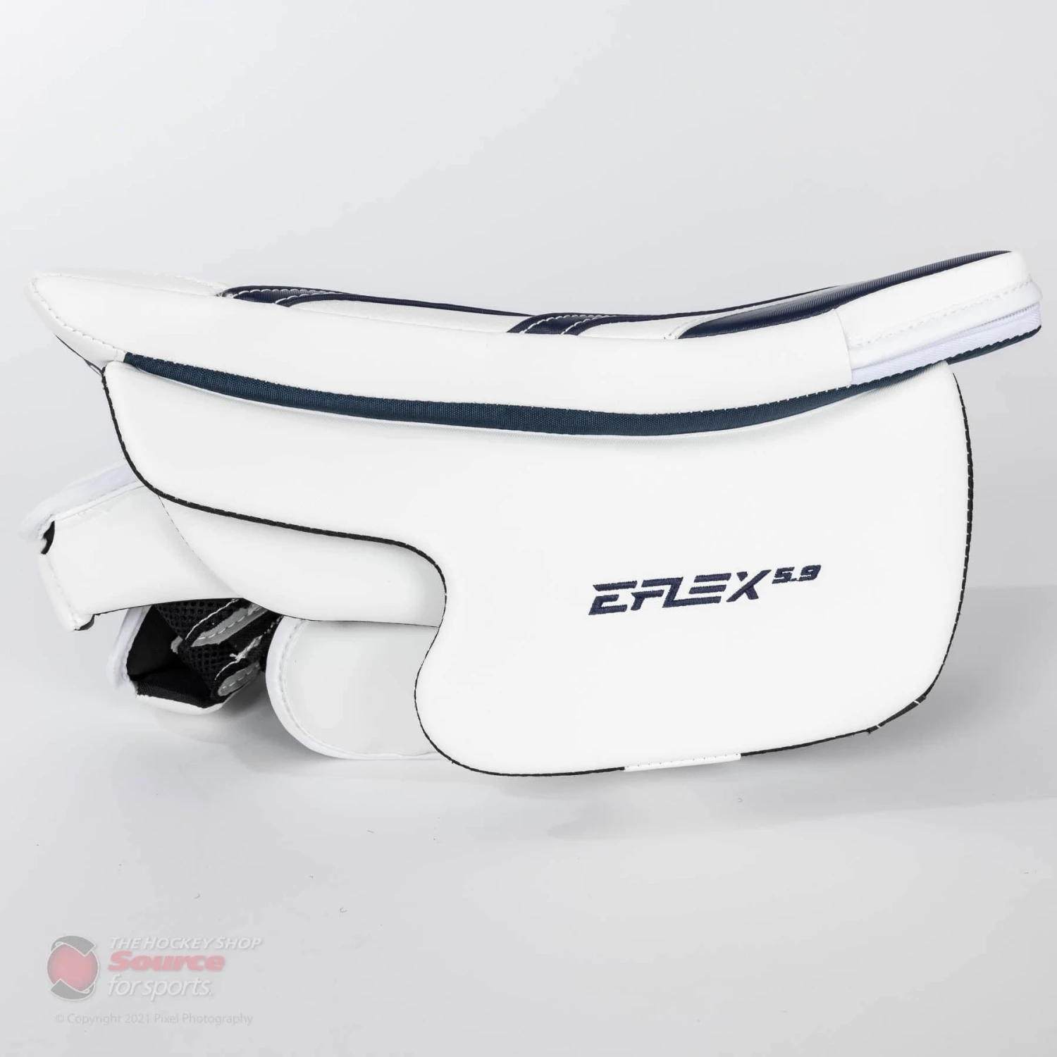 CCM Extreme Flex E5.9 Intermediate Goalie Blocker 6 CCM Extreme Flex E5.9 Intermediate Goalie Blocker - Image 4