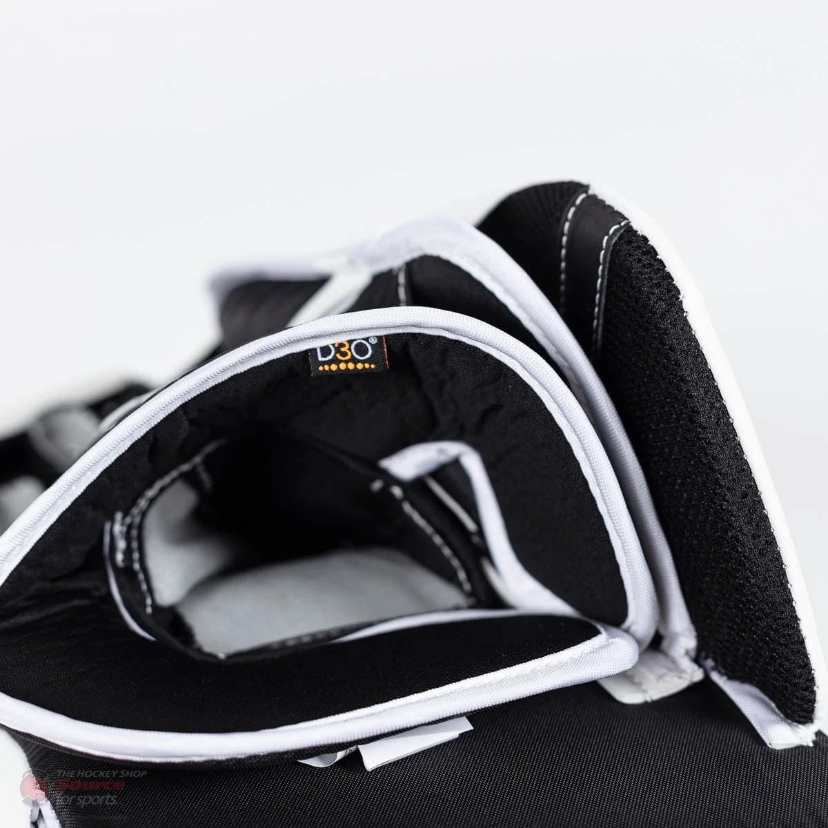 CCM Premier P2.9 Intermediate Goalie Blocker - Source Exclusive 9 CCM Premier P2.9 Intermediate Goalie Blocker - Source Exclusive - Image 7