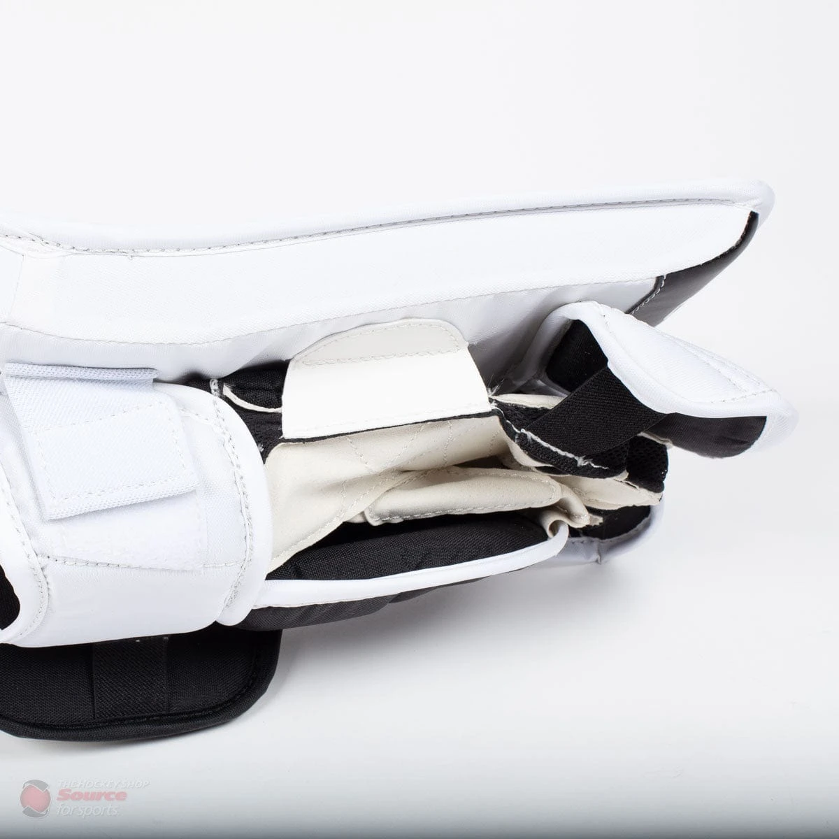 CCM YTFlex 2 Youth Goalie Blocker 5 CCM YTFlex 2 Youth Goalie Blocker - Image 3