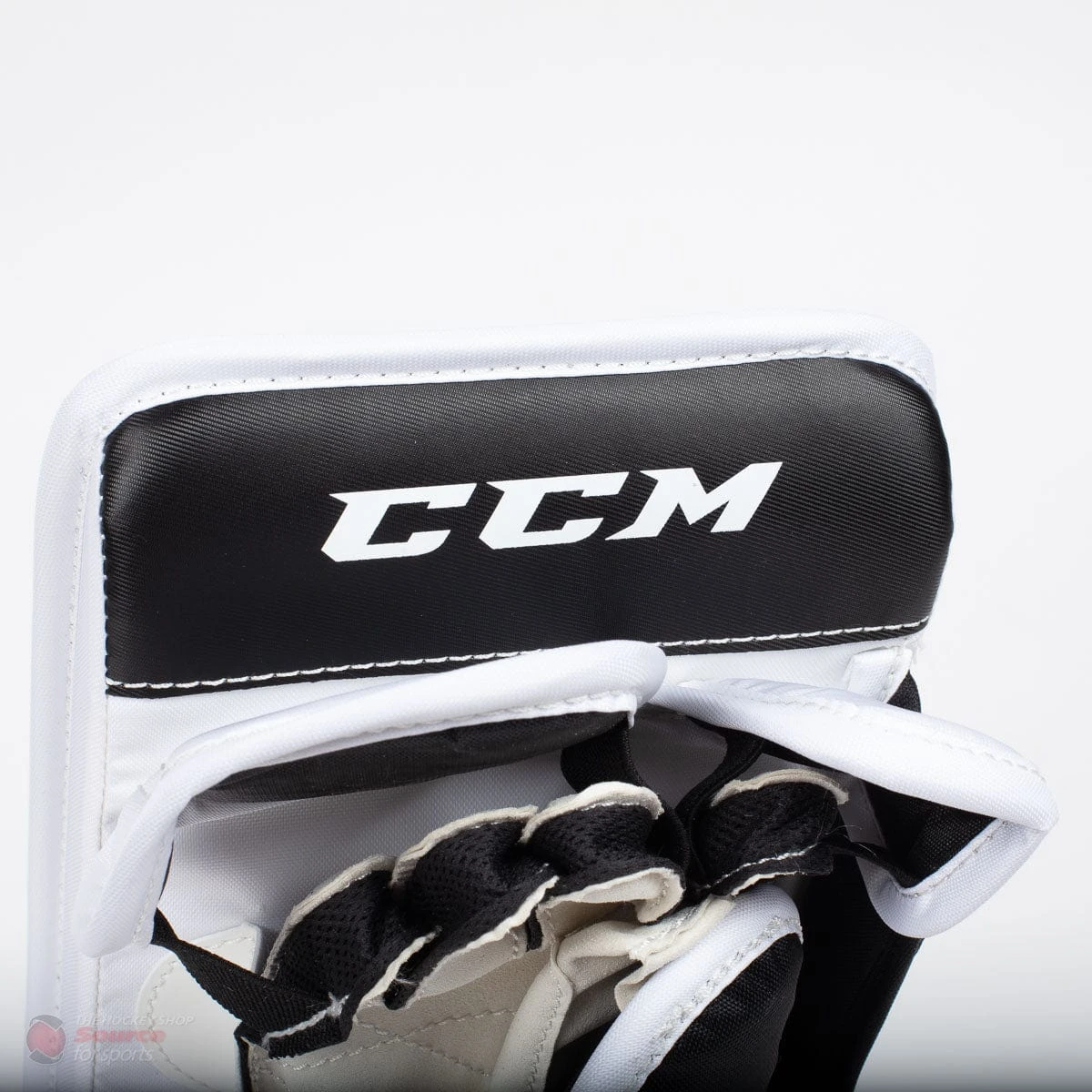 CCM YTFlex 2 Youth Goalie Blocker 6 CCM YTFlex 2 Youth Goalie Blocker - Image 4