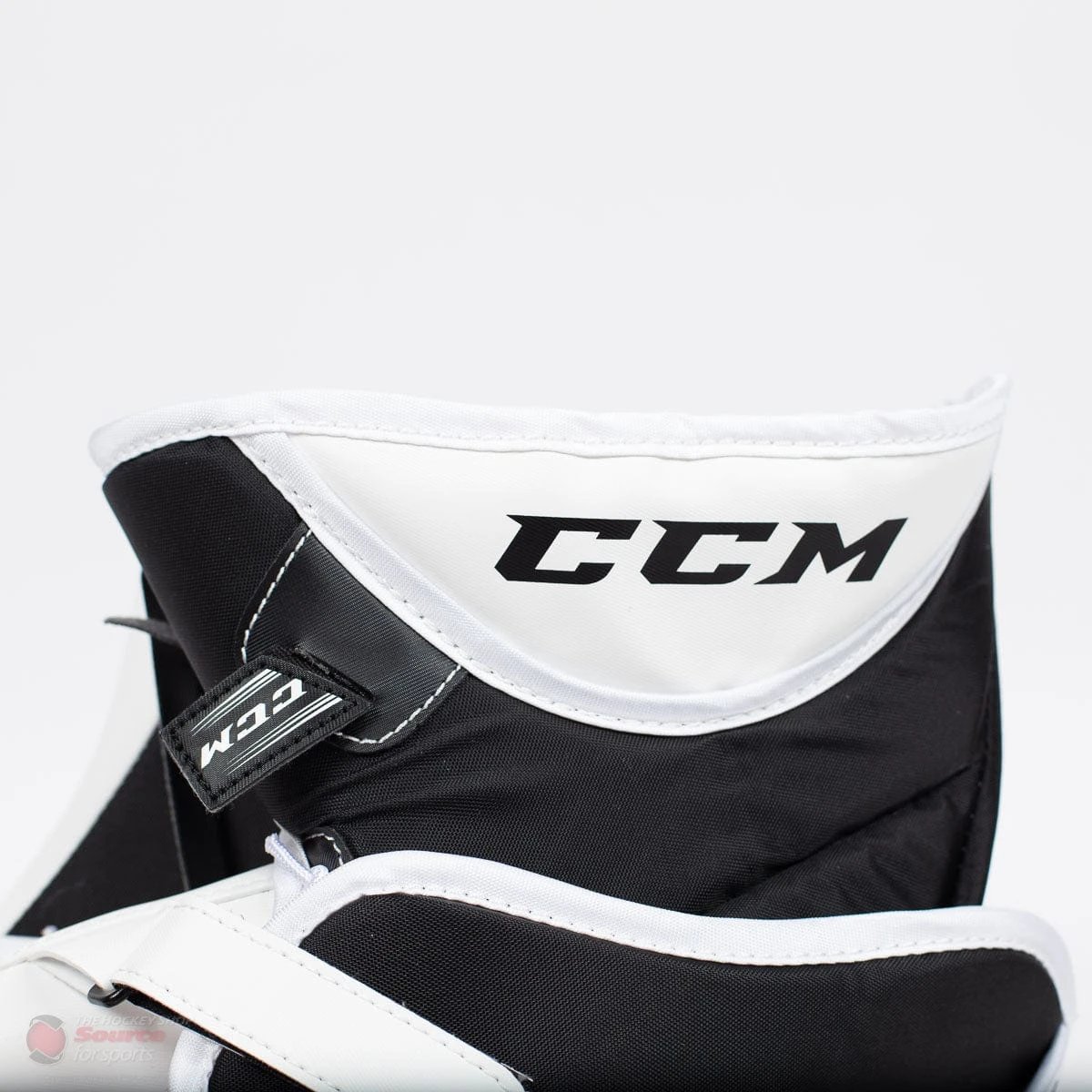 CCM Extreme Flex E4.5 Senior Goalie Catcher - Source Exclusive 12 CCM Extreme Flex E4.5 Senior Goalie Catcher - Source Exclusive - Image 10