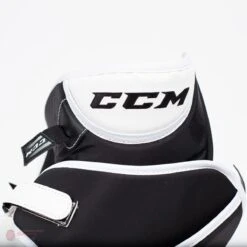 CCM Extreme Flex E4.9 Intermediate Goalie Catcher - Source Exclusive 24 CCM Extreme Flex E4.9 Intermediate Goalie Catcher - Source Exclusive -Warrior Sales Store ccm catchers ccm extreme flex e4 9 intermediate goalie catcher source exclusive 5323903139906