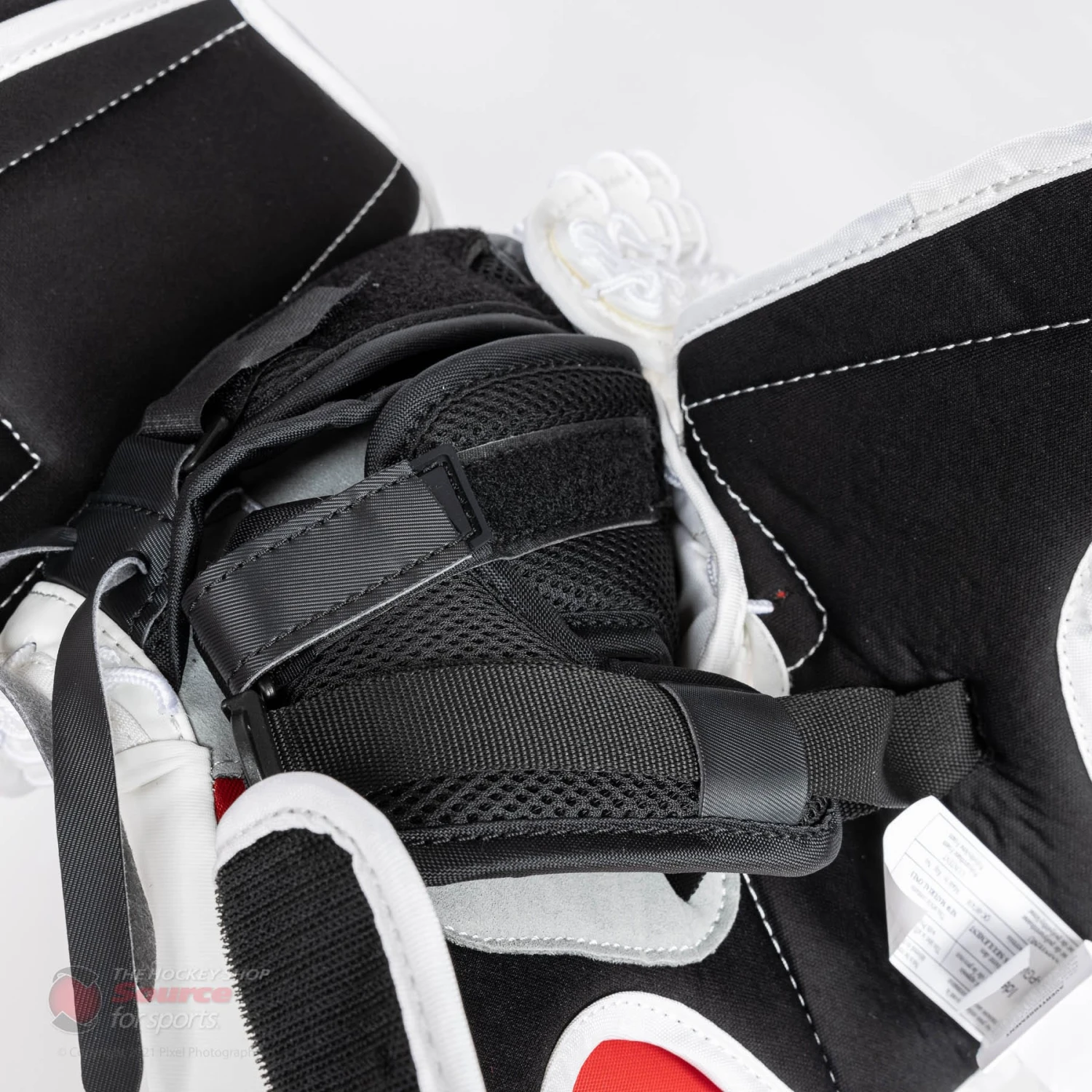 CCM Extreme Flex E5.5 Senior Goalie Catcher 15 CCM Extreme Flex E5.5 Senior Goalie Catcher - Image 13