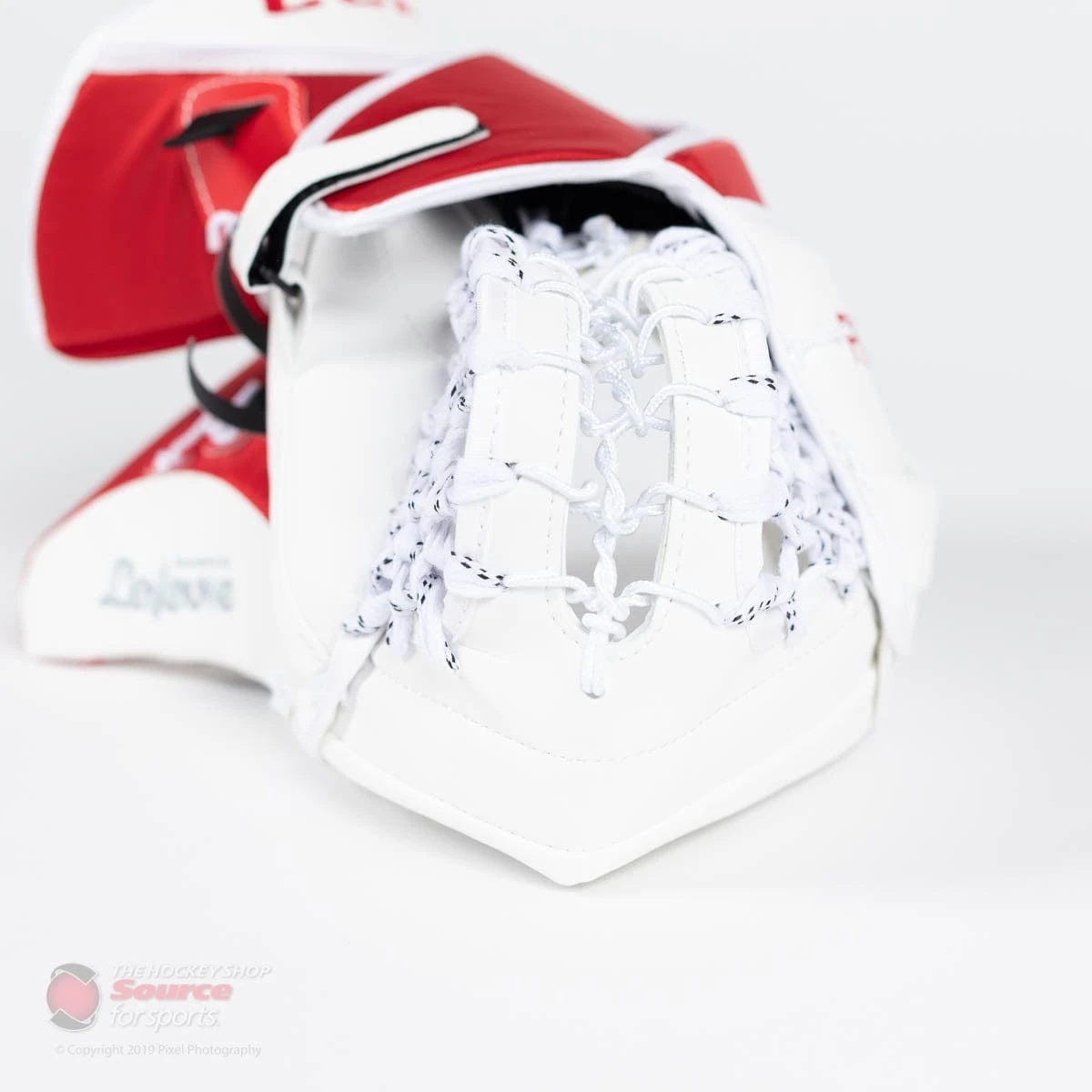 CCM Premier P2.9 Senior Goalie Catcher - Source Exclusive 6 CCM Premier P2.9 Senior Goalie Catcher - Source Exclusive - Image 4