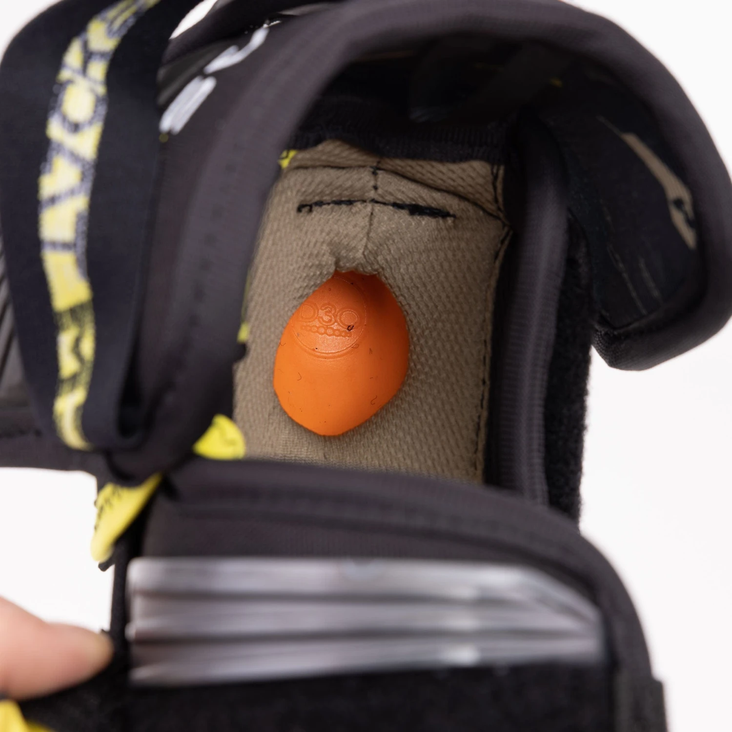 CCM Tacks AS-V Pro Junior Hockey Elbow Pads 12 CCM Tacks AS-V Pro Junior Hockey Elbow Pads - Image 10