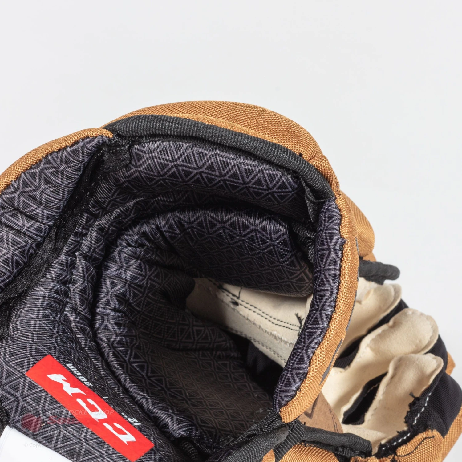 CCM Tacks Vector Plus Junior Hockey Gloves (2020) 9 CCM Tacks Vector Plus Junior Hockey Gloves (2020) - Image 7