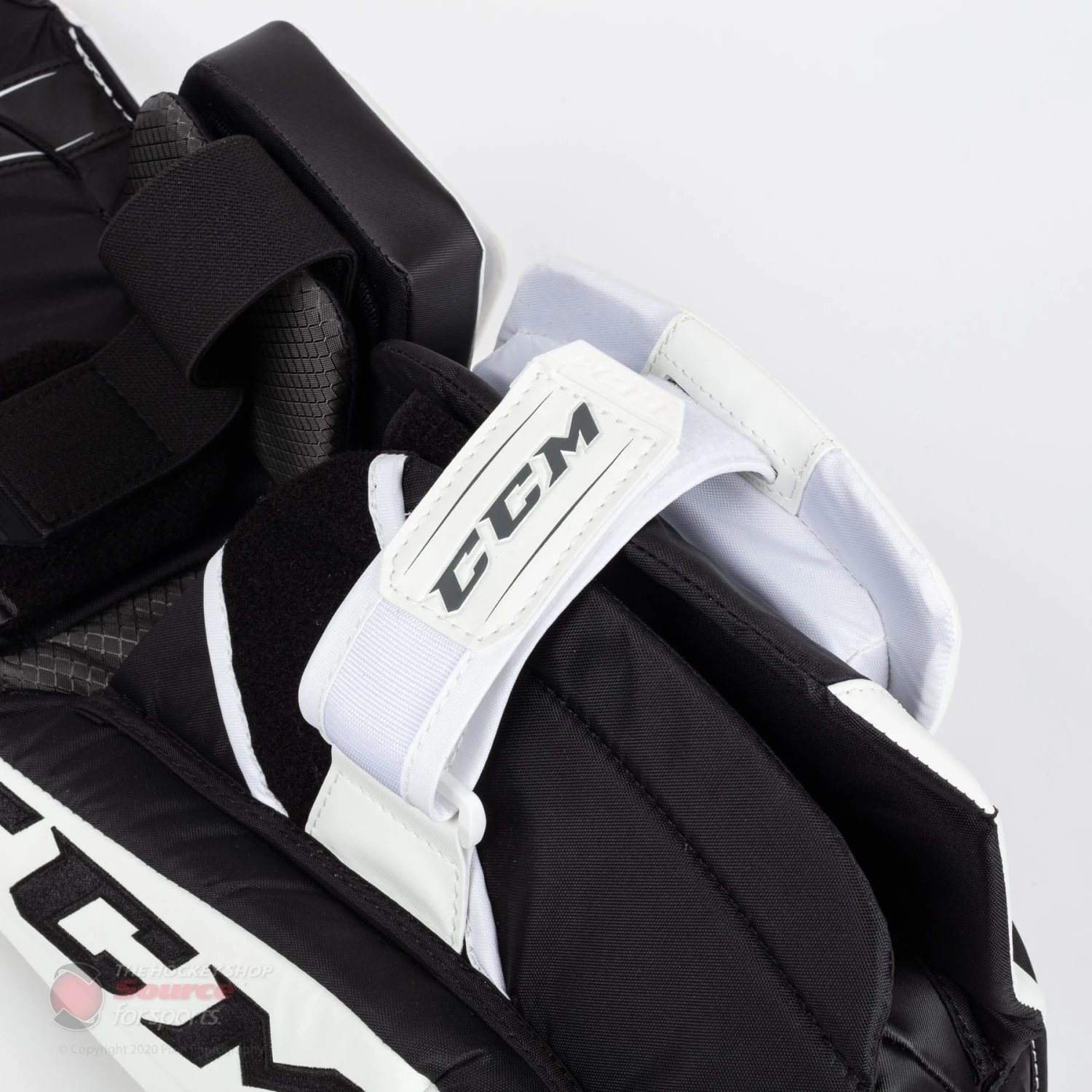 CCM Axis A1.5 Junior Goalie Leg Pads - Source Exclusive 11 CCM Axis A1.5 Junior Goalie Leg Pads - Source Exclusive - Image 9