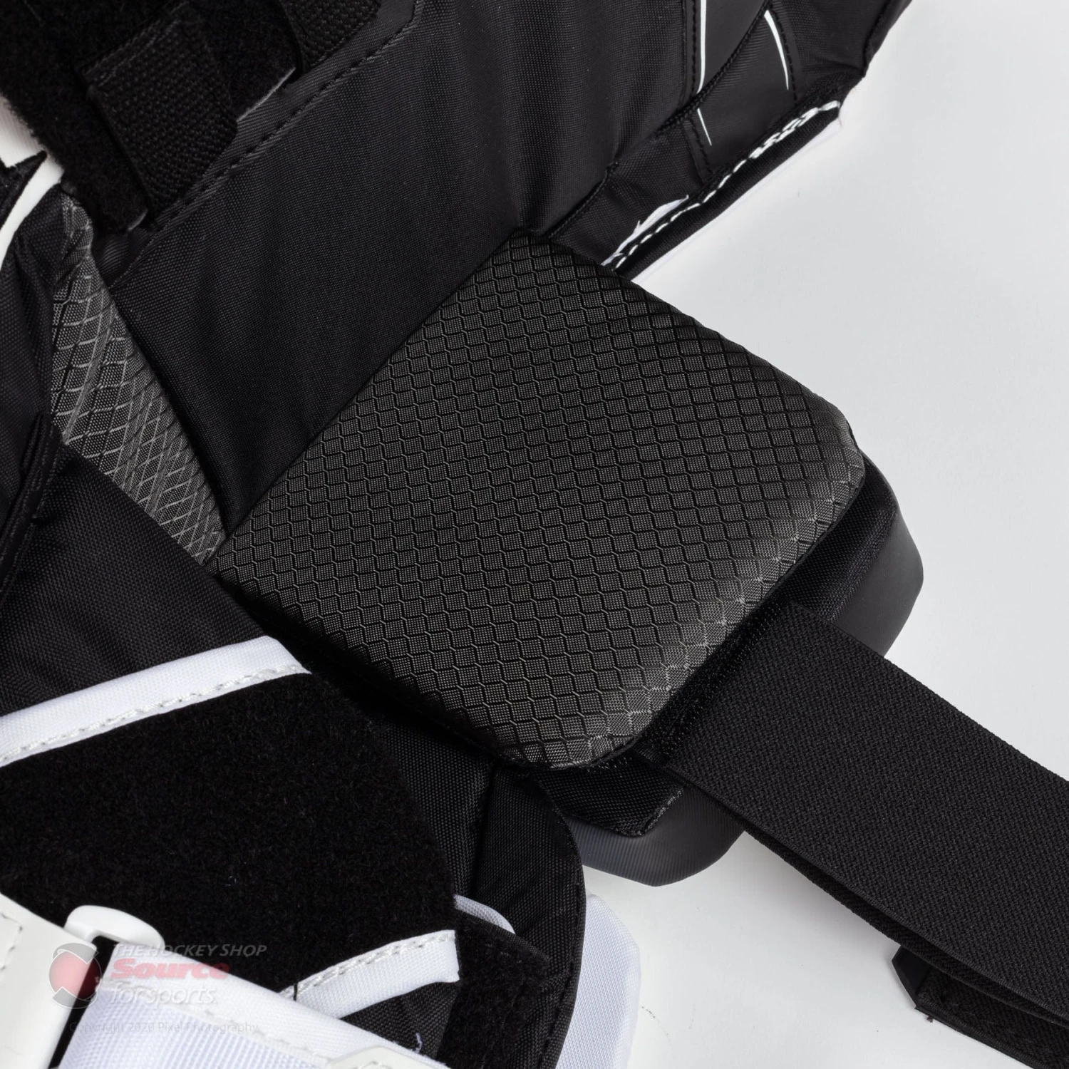 CCM Axis A1.5 Junior Goalie Leg Pads - Source Exclusive 12 CCM Axis A1.5 Junior Goalie Leg Pads - Source Exclusive - Image 10