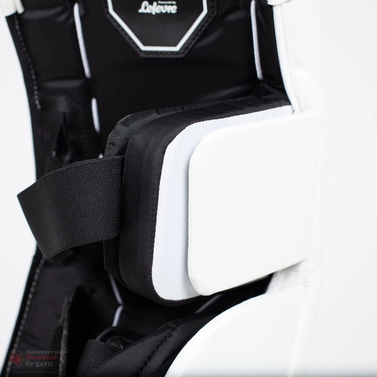 CCM Extreme Flex E4.5 Junior Goalie Leg Pads - Source Exclusive 8 CCM Extreme Flex E4.5 Junior Goalie Leg Pads - Source Exclusive - Image 6