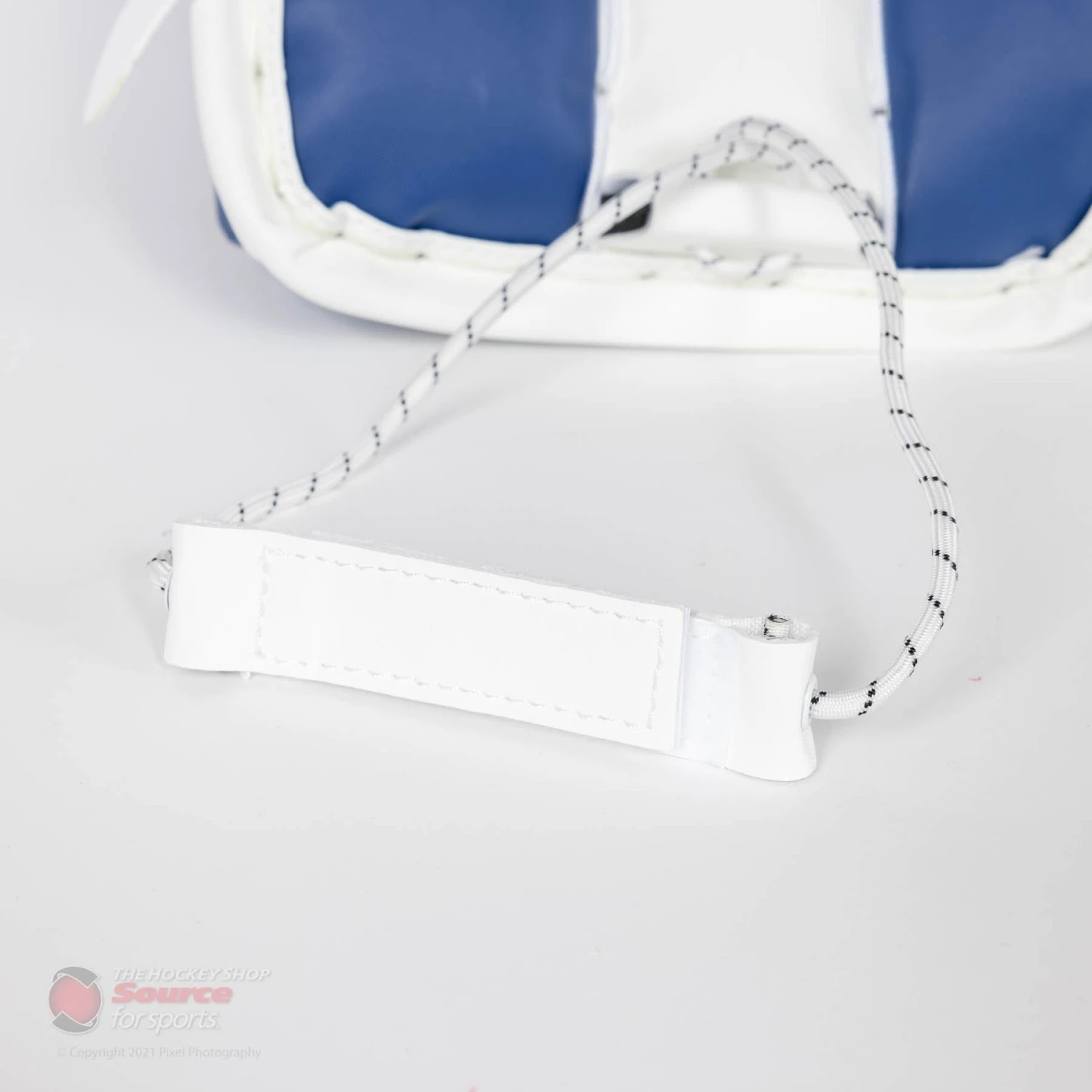 CCM Extreme Flex E5.5 Junior Goalie Leg Pads 19 CCM Extreme Flex E5.5 Junior Goalie Leg Pads - Image 17