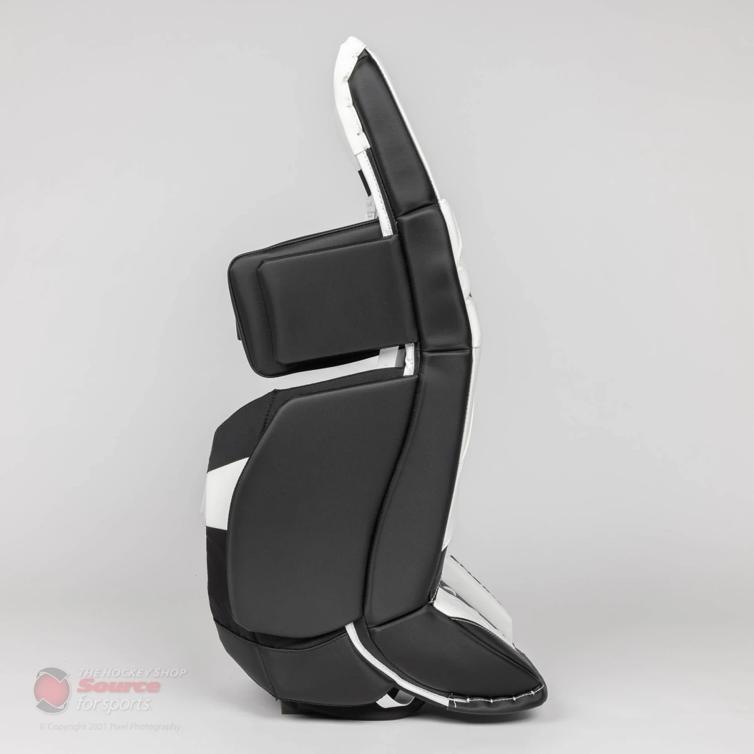 CCM Extreme Flex E5.9 Intermediate Goalie Leg Pads - Source Exclusive 4 CCM Extreme Flex E5.9 Intermediate Goalie Leg Pads - Source Exclusive - Image 2