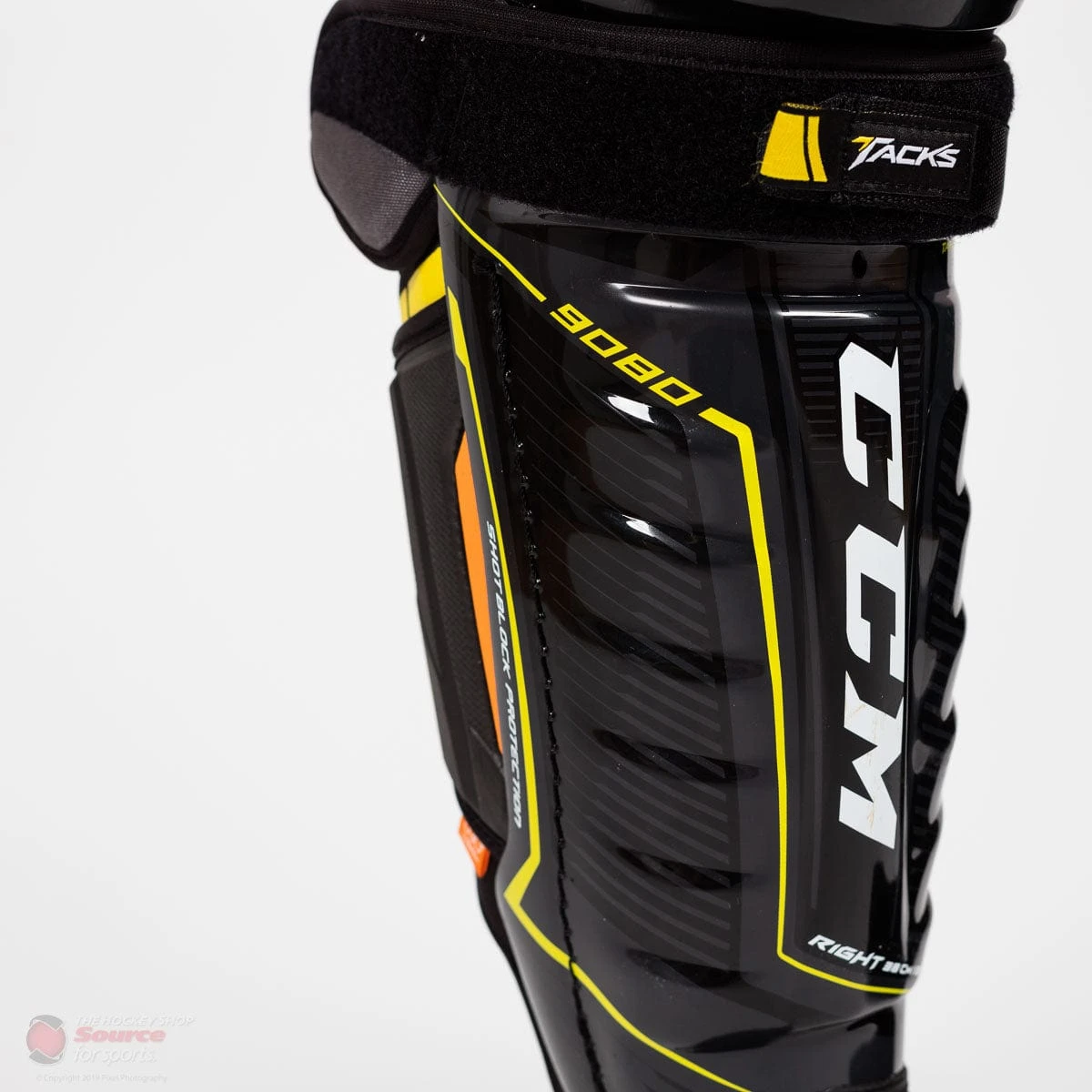CCM Tacks 9080 Senior Hockey Shin Guards 7 CCM Tacks 9080 Senior Hockey Shin Guards - Image 5