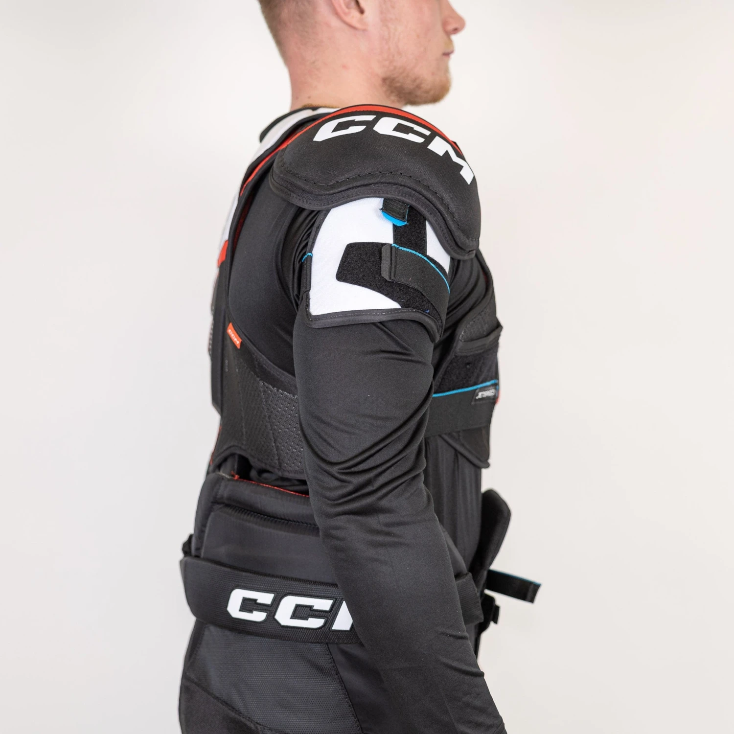 CCM Jetspeed FT680 Senior Hockey Shoulder Pads 10 CCM Jetspeed FT680 Senior Hockey Shoulder Pads - Image 8