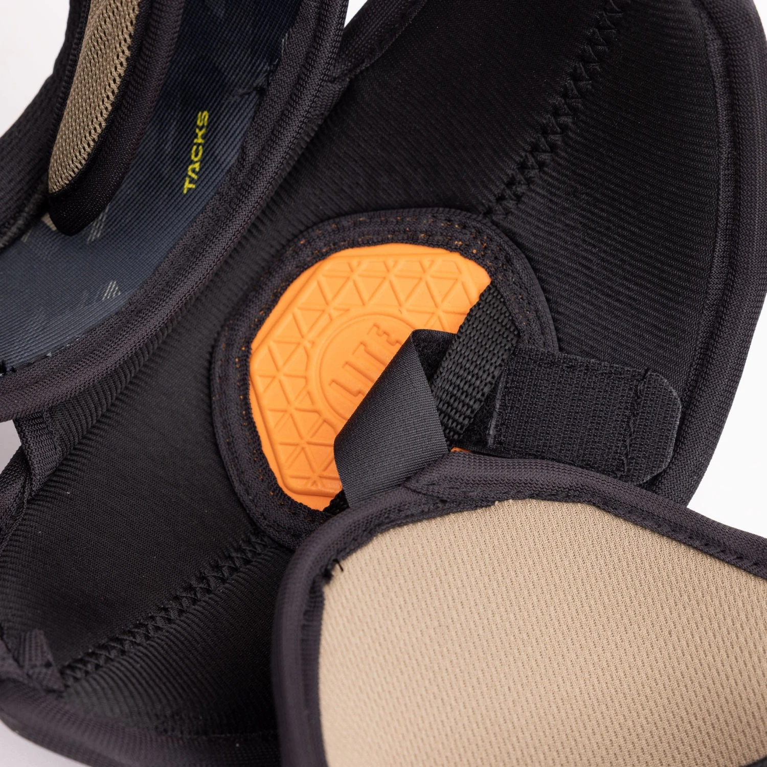 CCM Tacks AS-V Pro Junior Hockey Shoulder Pads 13 CCM Tacks AS-V Pro Junior Hockey Shoulder Pads - Image 11