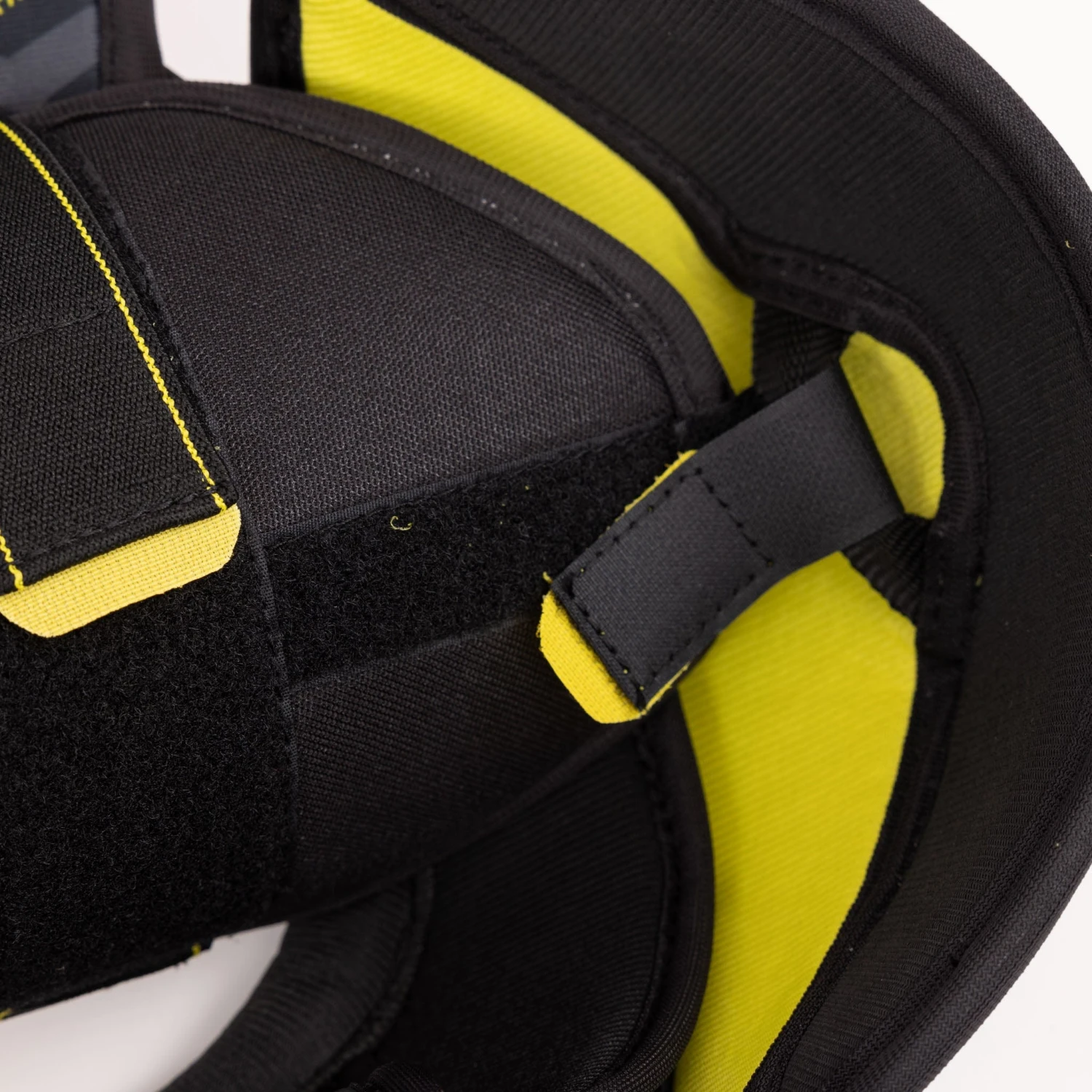 CCM Tacks AS580 Junior Hockey Shoulder Pads 14 CCM Tacks AS580 Junior Hockey Shoulder Pads - Image 12