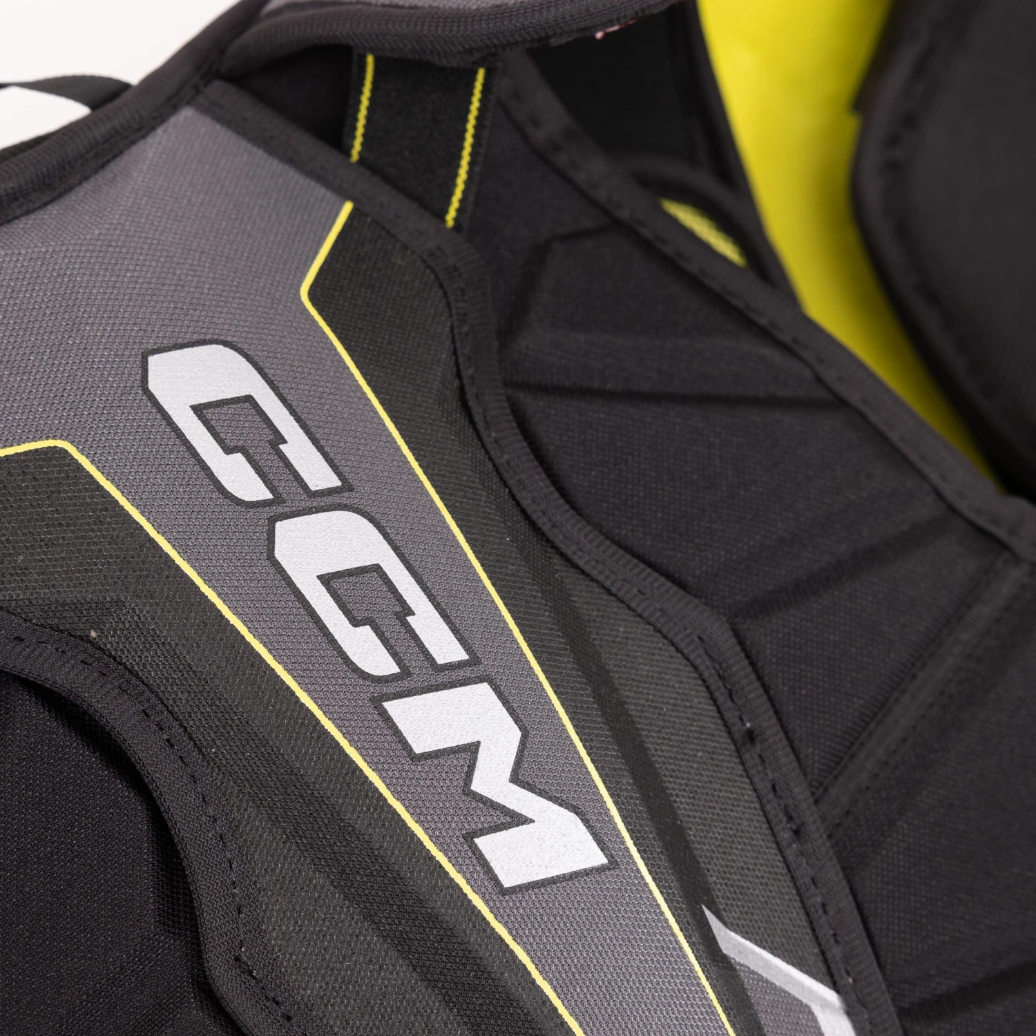 CCM Tacks AS580 Junior Hockey Shoulder Pads 13 CCM Tacks AS580 Junior Hockey Shoulder Pads - Image 11