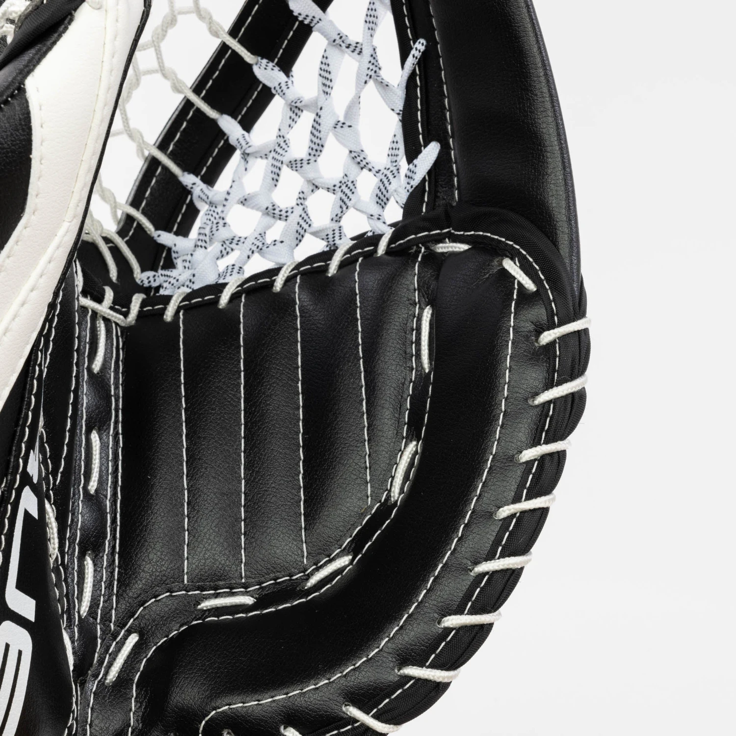 TRUE L12.2 Senior Goalie Catcher - Domestic (600 Degree) 7 TRUE L12.2 Senior Goalie Catcher - Domestic (600 Degree) - Image 5