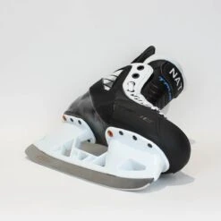 TRUE Player Junior Hockey Skates - Pro Stock - VH Holder - White Side - "NAT" - Size 5 -Warrior Sales Store true hockey skates true player junior hockey skates pro stock vh holder white side nat size 5 5 r standard 15186595774530