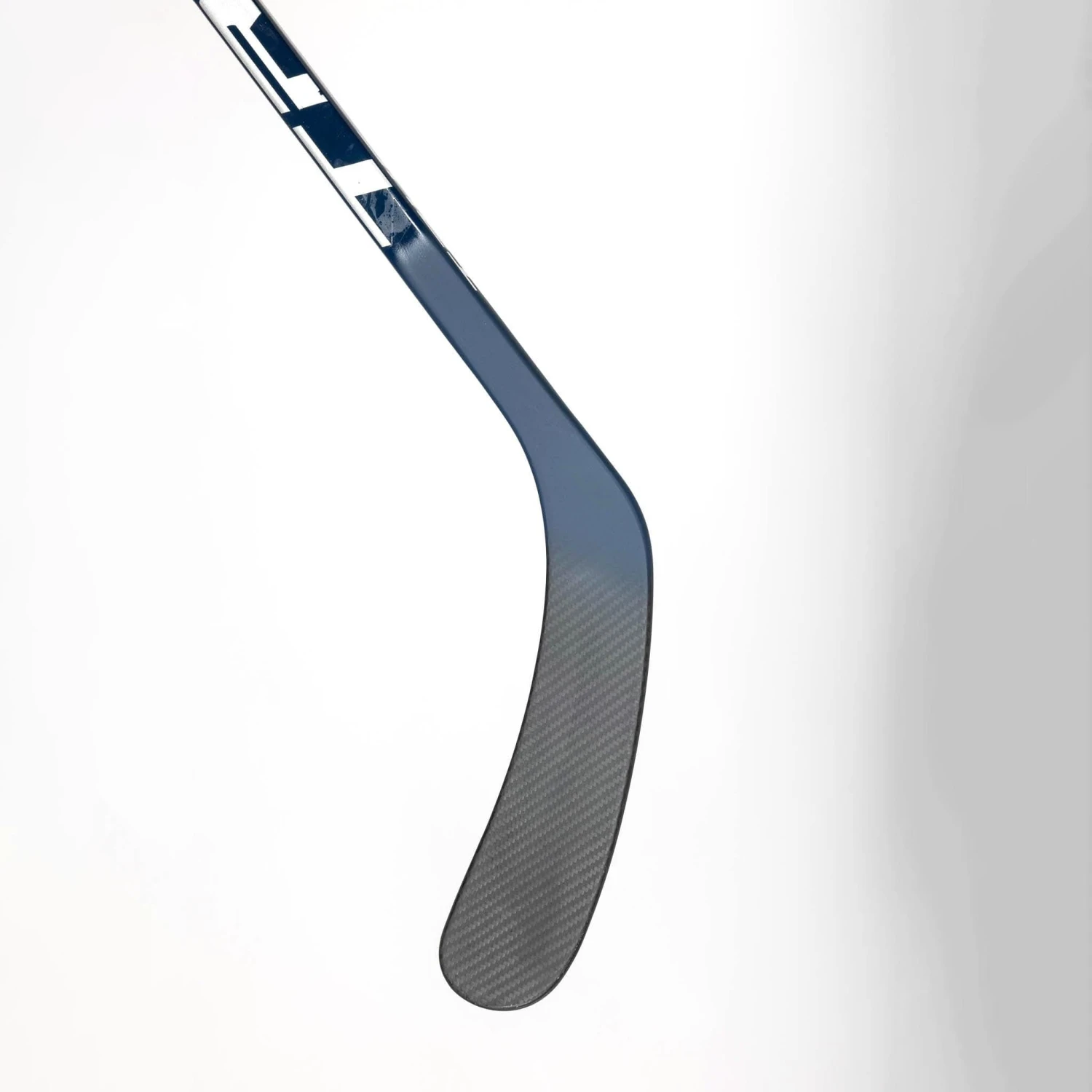 TRUE AX3 Senior Hockey Stick 6 TRUE AX3 Senior Hockey Stick - Image 4
