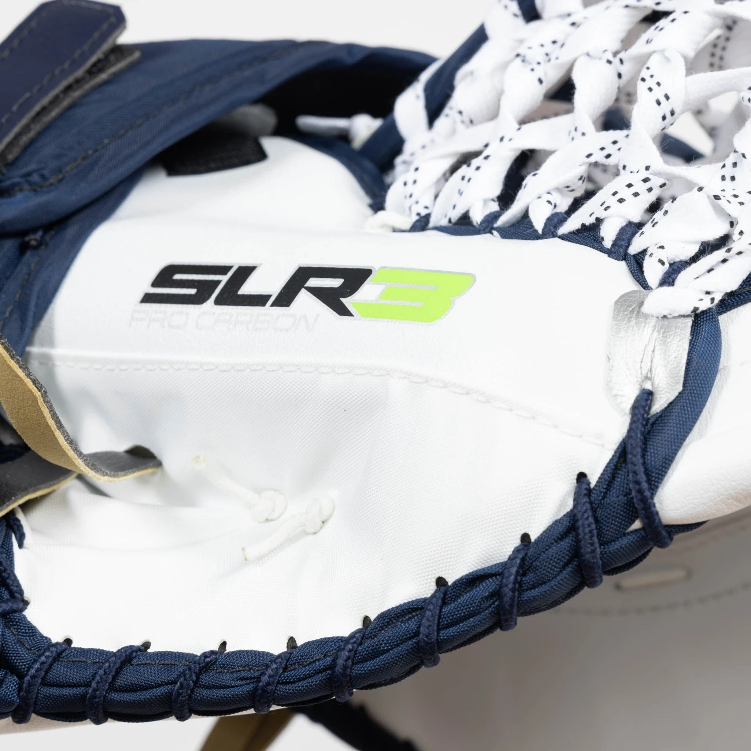 Vaughn Ventus SLR3 Pro Carbon Senior Goalie Catcher 6 Vaughn Ventus SLR3 Pro Carbon Senior Goalie Catcher - Image 4