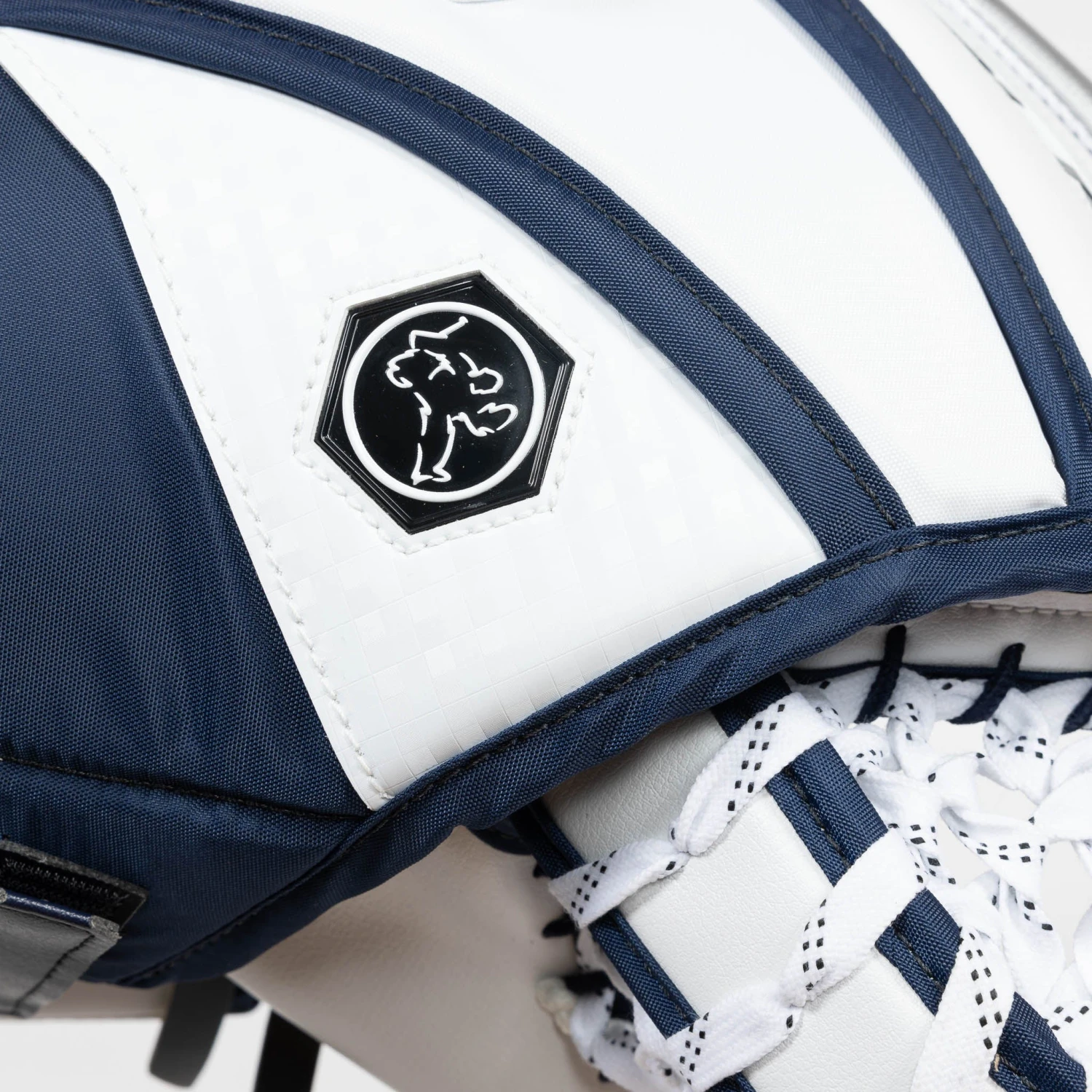 Vaughn Ventus SLR3 Pro Carbon Senior Goalie Catcher 7 Vaughn Ventus SLR3 Pro Carbon Senior Goalie Catcher - Image 5