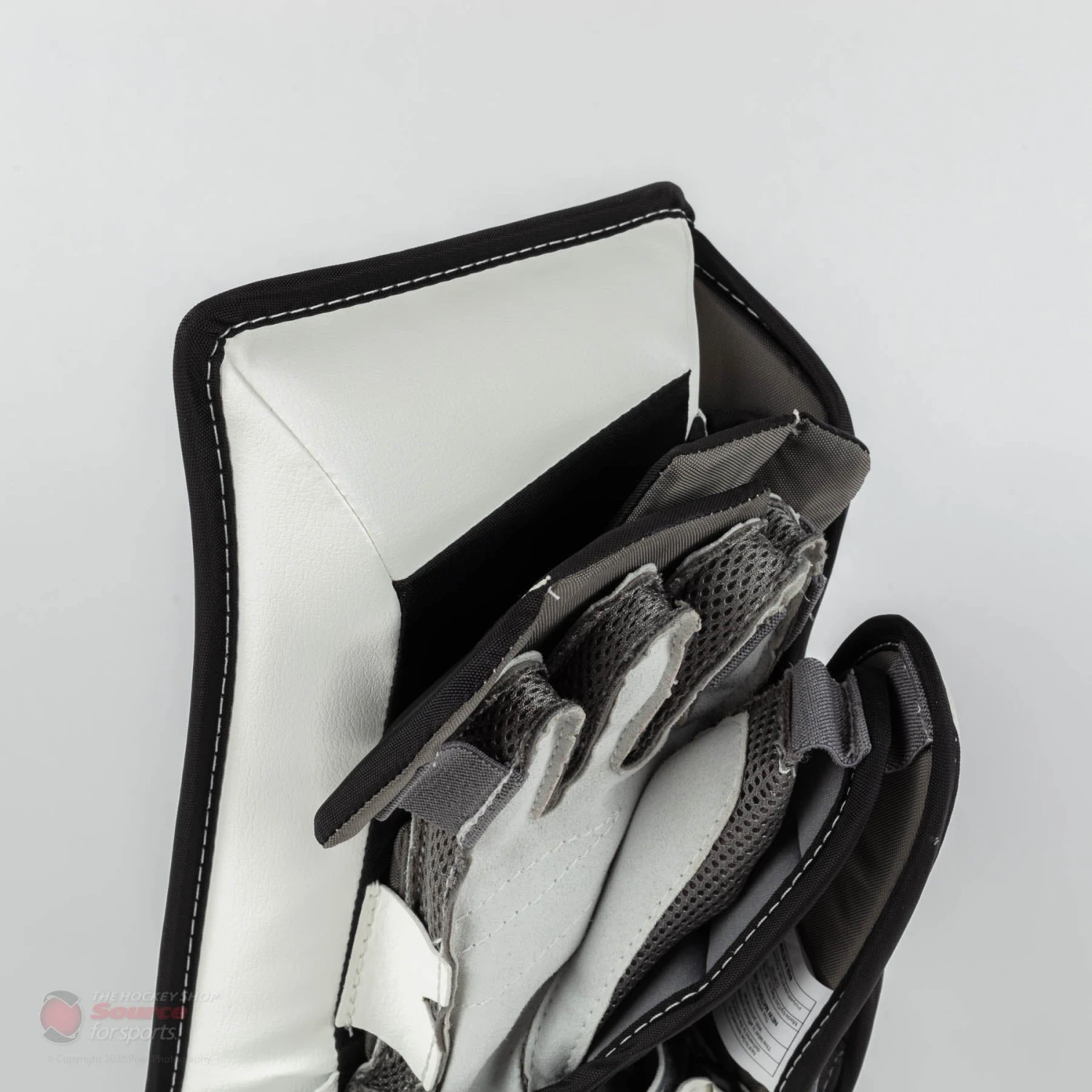 Warrior Ritual G5 Youth Goalie Blocker 7 Warrior Ritual G5 Youth Goalie Blocker - Image 5