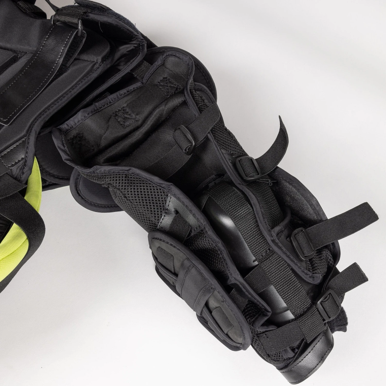 Warrior Ritual X4 E+ Intermediate Chest & Arm Protector 4 Warrior Ritual X4 E+ Intermediate Chest & Arm Protector - Image 2