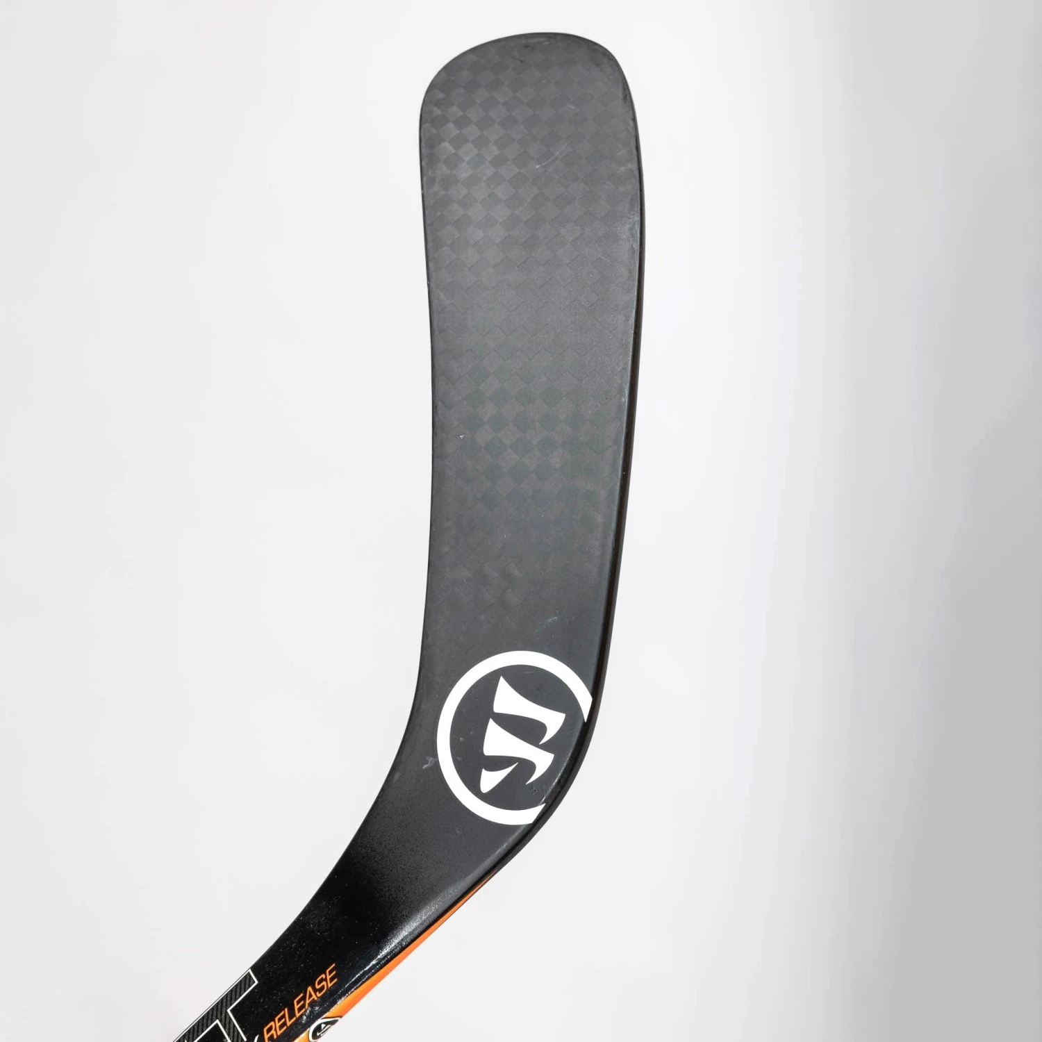 Warrior Covert QR Edge Pro Team Intermediate Hockey Stick 10 Warrior Covert QR Edge Pro Team Intermediate Hockey Stick - Image 8